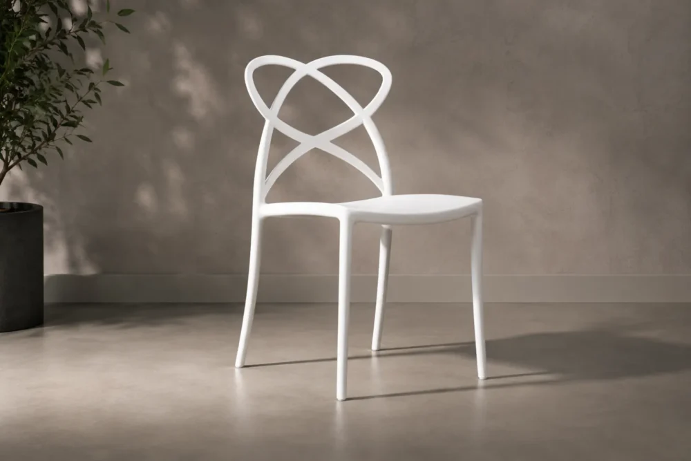 Sedia bianca - Articolo 908